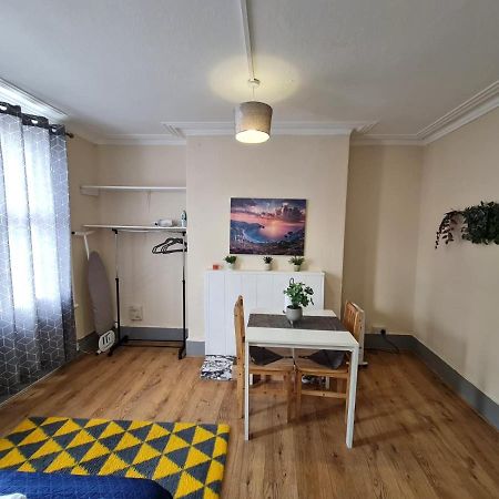 Lovely Private Room Near Central لندن المظهر الخارجي الصورة