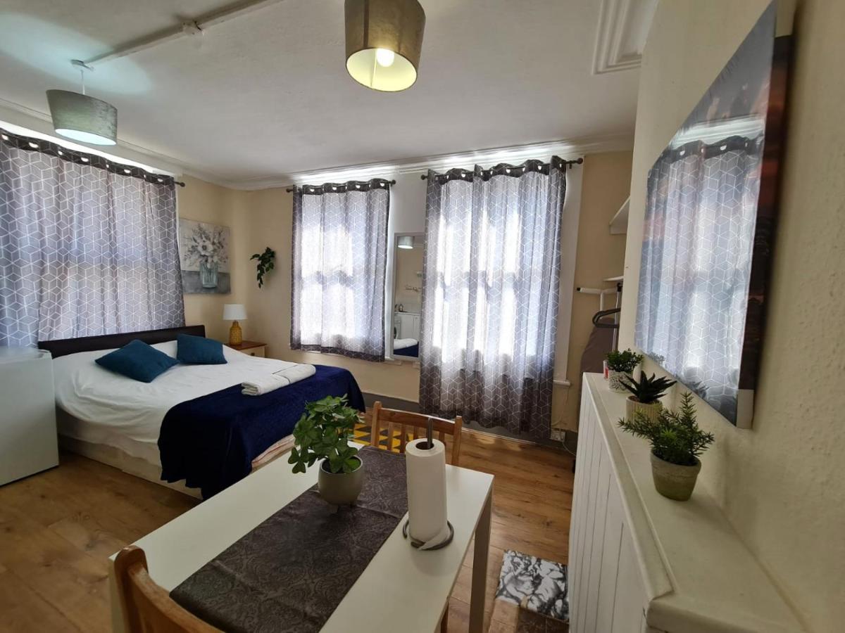 Lovely Private Room Near Central لندن المظهر الخارجي الصورة