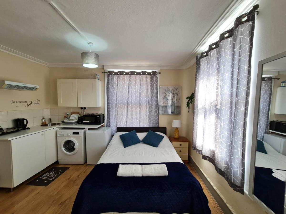 Lovely Private Room Near Central لندن المظهر الخارجي الصورة