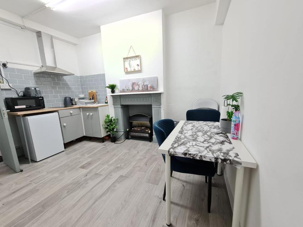 Lovely Private Room Near Central لندن المظهر الخارجي الصورة